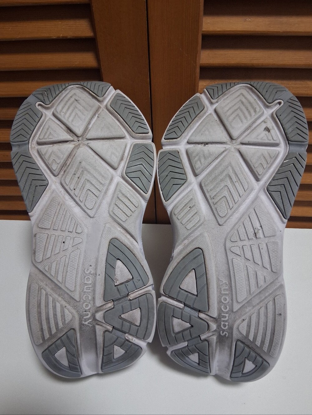 Saucony Guide 17 Iris Violet Road-Running Sneakers Women’s Size 7.5 - Picture 6 of 6